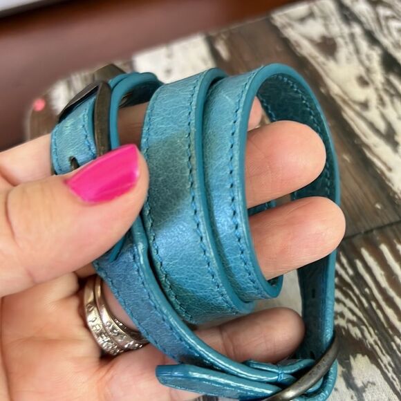 *Balenciaga* AUTHENTIC Leather Arena Triple Tour Wrap Bracelet - Picture 5 of 7